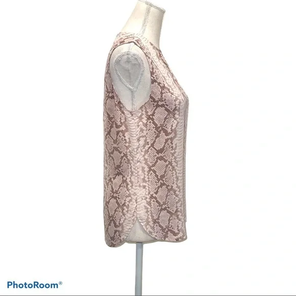 Equipment • Lyle Python Tank - Picture 3 of 7